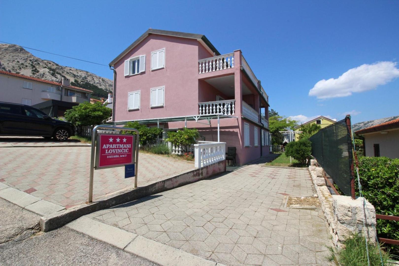 Apartments Lovincic Башка Экстерьер фото